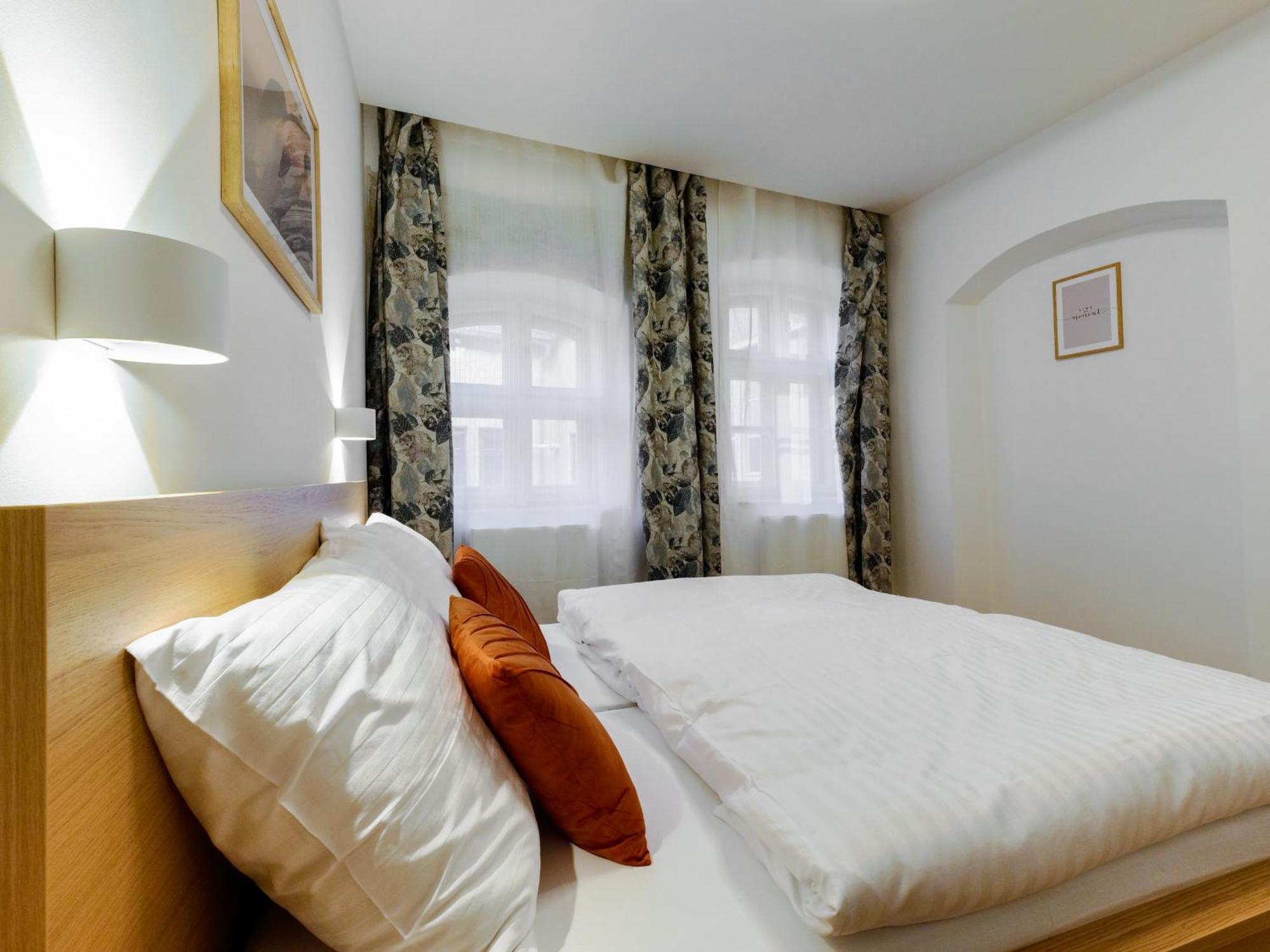 Hviezdoslavova Apartments, Trnava Centre, Parking Available Kültér fotó