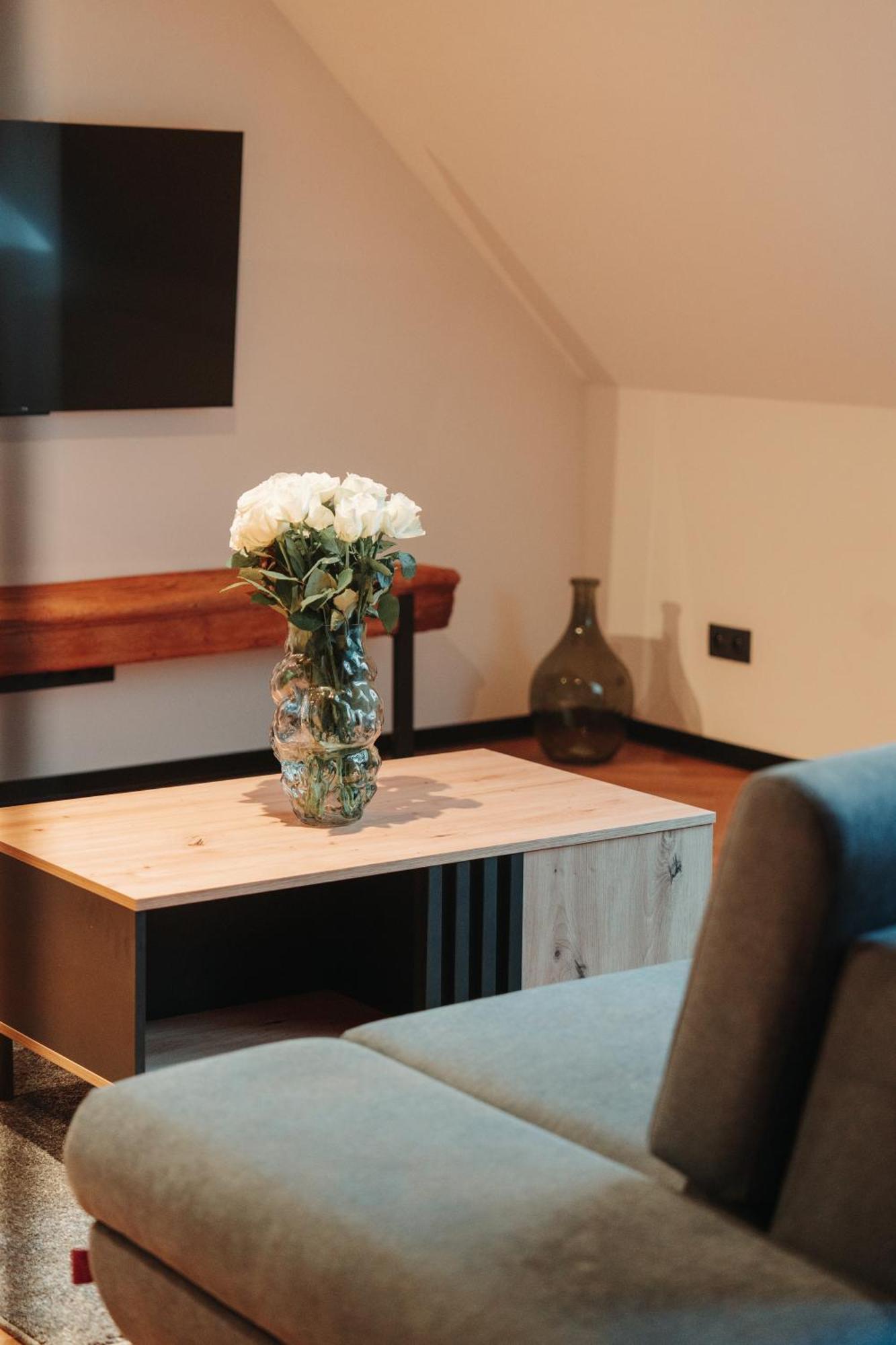 Hviezdoslavova Apartments, Trnava Centre, Parking Available Kültér fotó