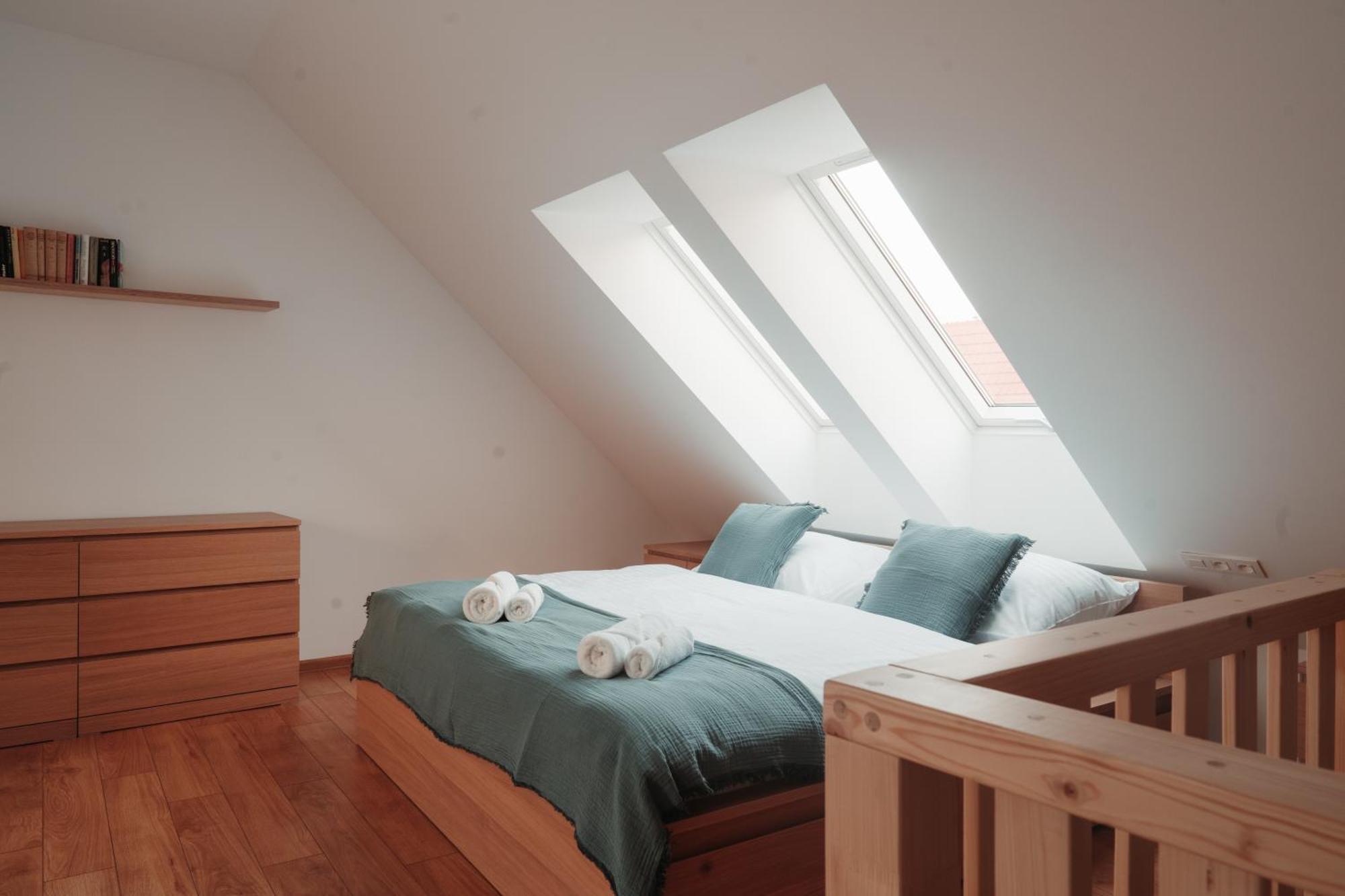 Hviezdoslavova Apartments, Trnava Centre, Parking Available Kültér fotó