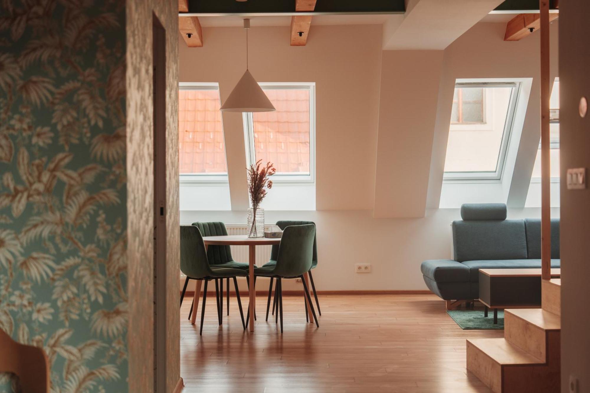 Hviezdoslavova Apartments, Trnava Centre, Parking Available Kültér fotó