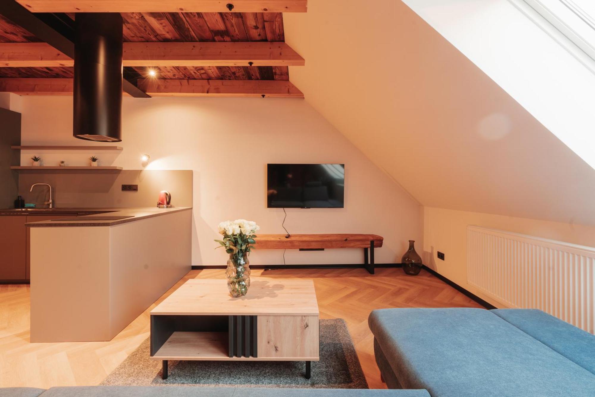 Hviezdoslavova Apartments, Trnava Centre, Parking Available Kültér fotó