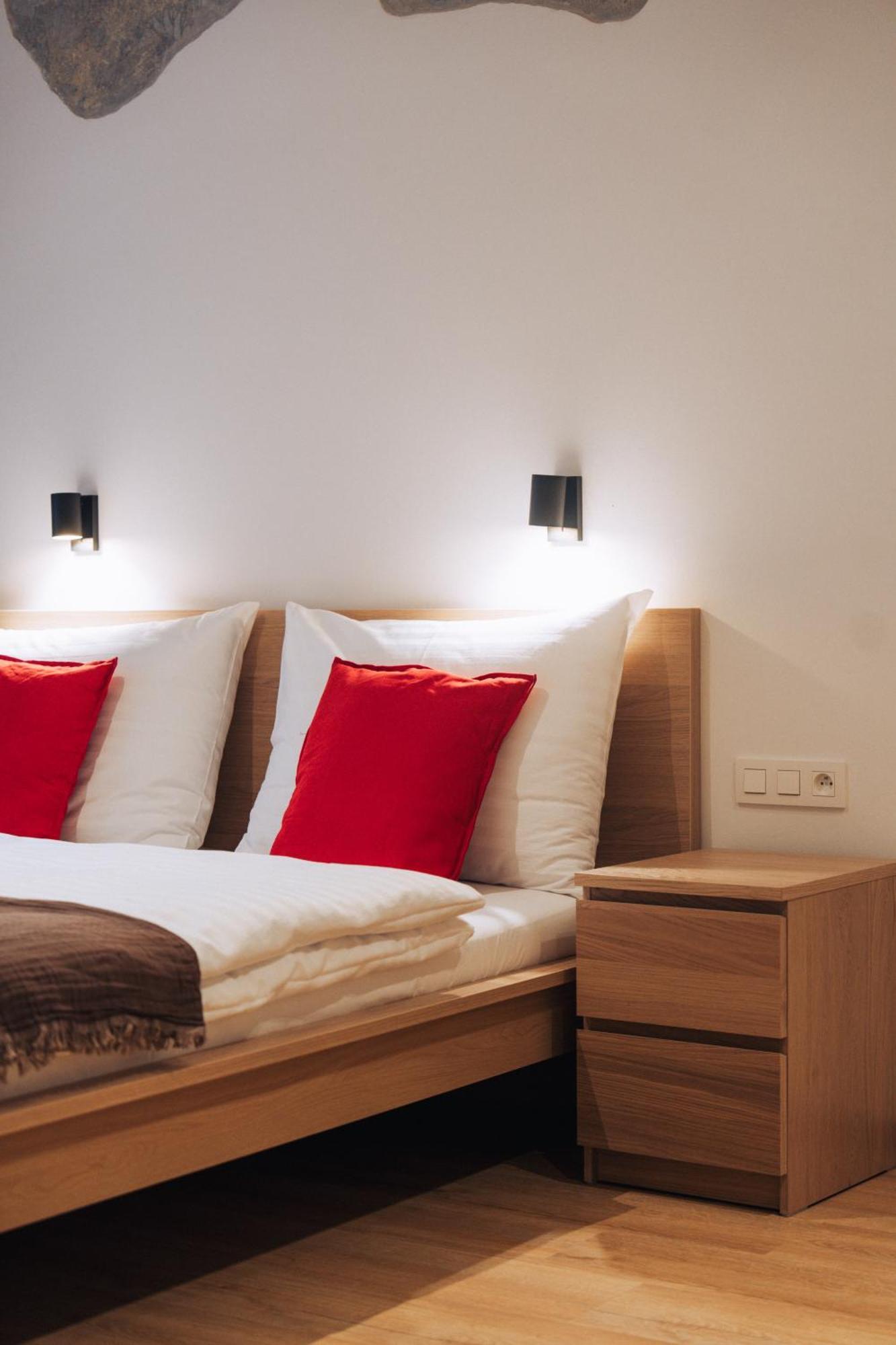 Hviezdoslavova Apartments, Trnava Centre, Parking Available Kültér fotó