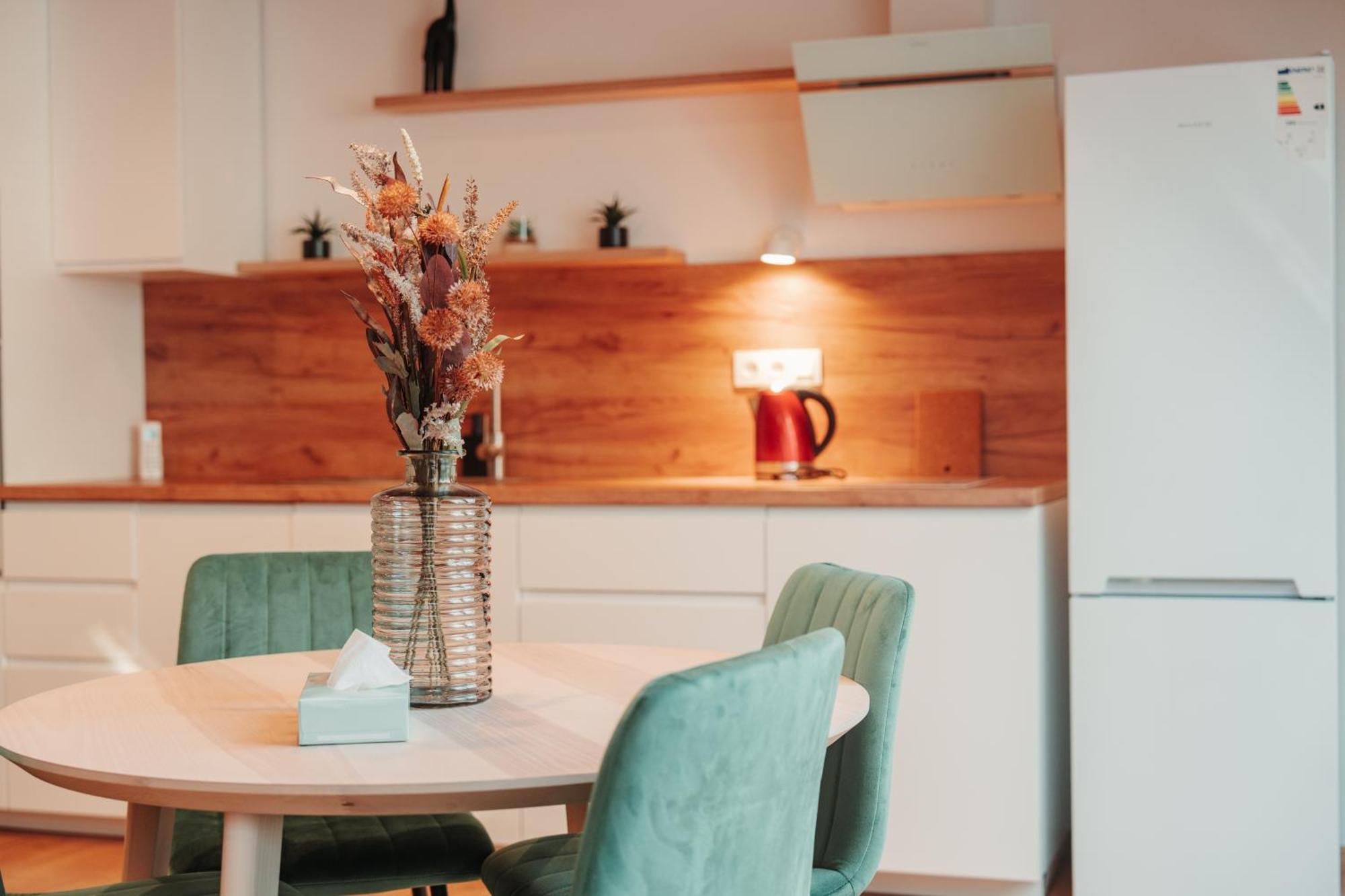Hviezdoslavova Apartments, Trnava Centre, Parking Available Kültér fotó