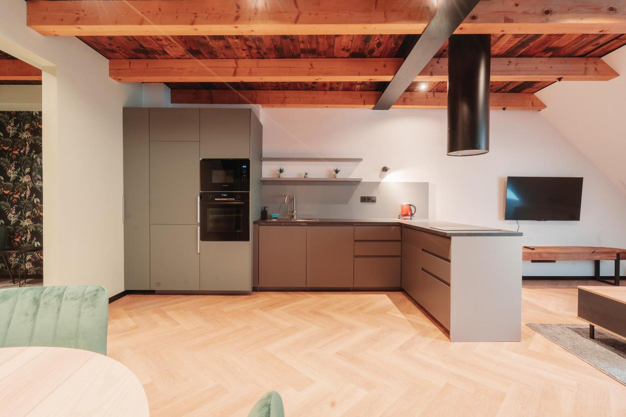 Hviezdoslavova Apartments, Trnava Centre, Parking Available Kültér fotó