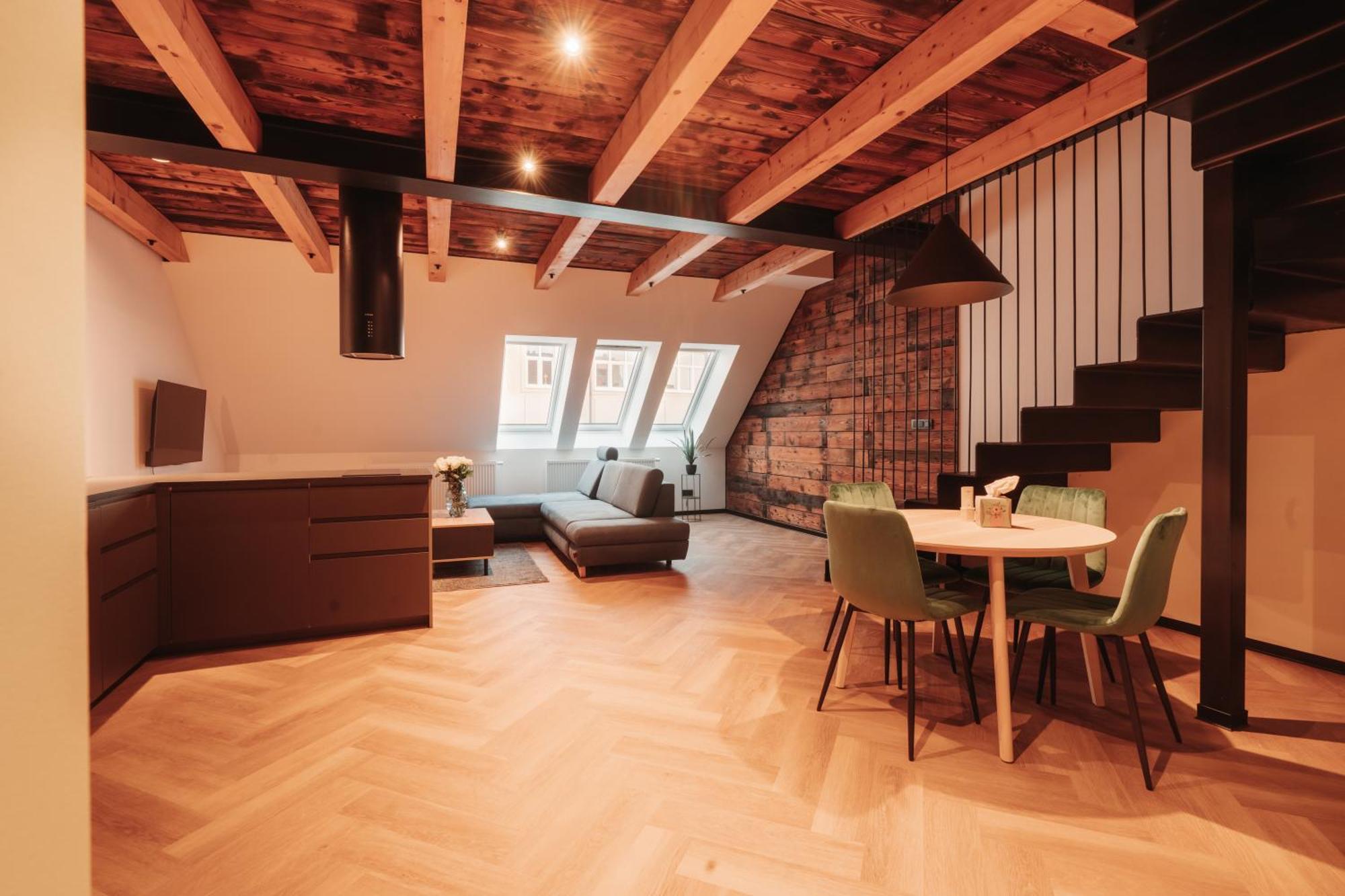 Hviezdoslavova Apartments, Trnava Centre, Parking Available Kültér fotó